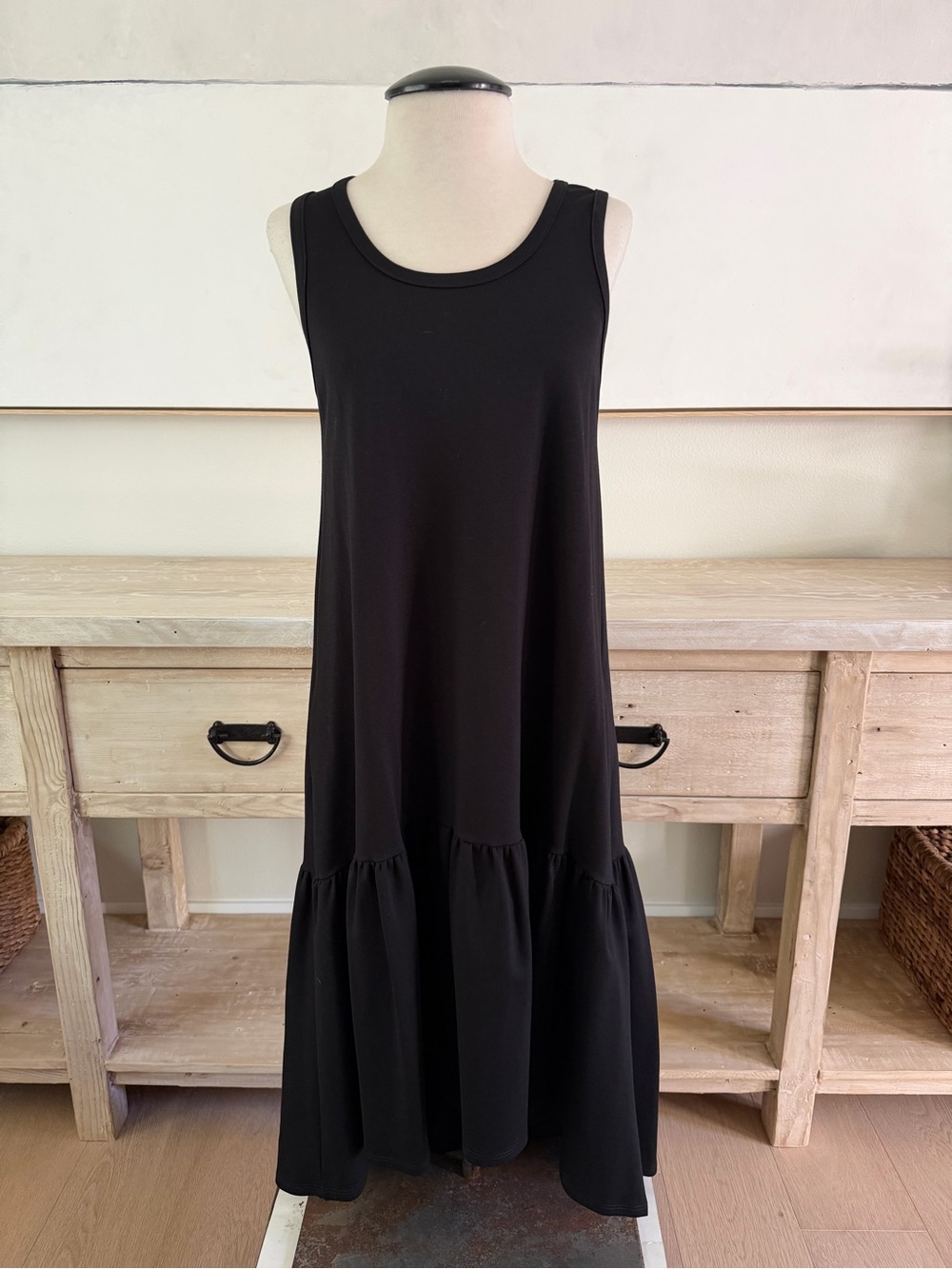 Leith / Nordstrom’s Black Sleeveless Tiered Maxi Dress